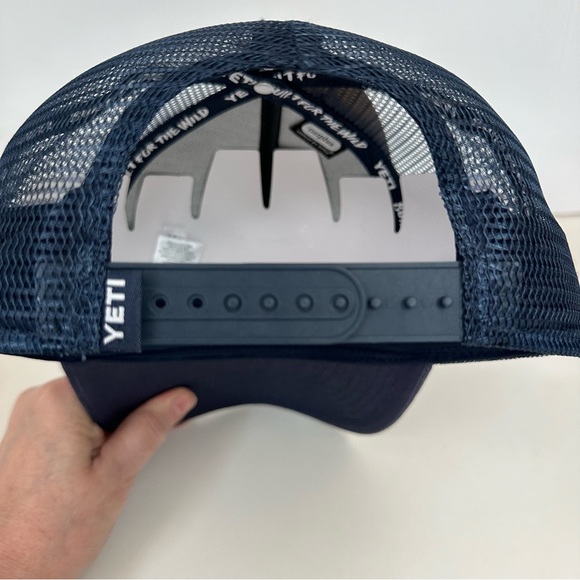 YETI Men's Star Badge Trucker Hat USA MSRP $25 Cap Netted Built For The … - Picture 10 of 13